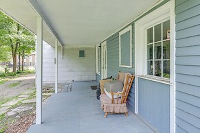 8 Mi to Keuka Lake: Walkable Apartment in Bath