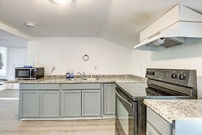8 Mi to Keuka Lake: Walkable Apartment in Bath