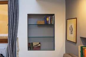 Pantheon Apartment