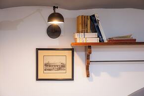 Pantheon Apartment