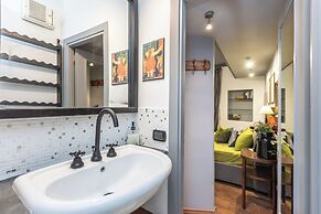 Pantheon Apartment