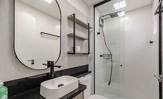 2BR apt w/ BBQ 700m From the Beach Sir0501