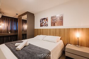 Sophisticated 3BR Apt 200m From Beach Seo0702
