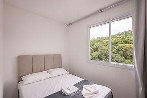 Sea View apt w/ BBQ in Itapema Sbn0705