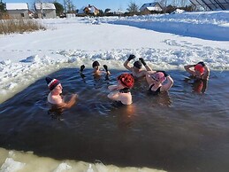Comfortable Holiday Home, Sauna, Fishing Pond