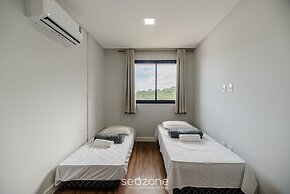 2BR apt w/ BBQ 750m From Beach Rvn2003