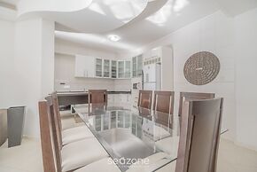 4BR Apt w/ BBQ 70m From Beach Rto0502