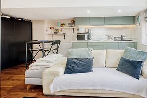Tranquil Studio - Sleeps 2 & Private Parking