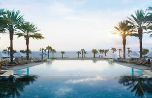 Enter Caribbean Grand Resort