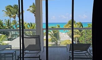 The Tides Grace Bay