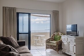 3BR Beachfront apt w/ BBQ Rsl0502