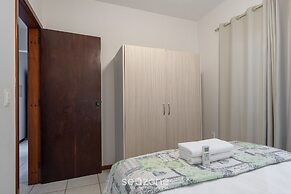 3BR Beachfront apt w/ BBQ Rsl0502