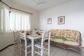 3BR Beachfront apt w/ BBQ Rsl0502