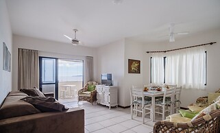 3BR Beachfront apt w/ BBQ Rsl0502