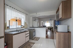 3BR Home w/ BBQ 100m From Beach Rpr056