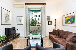 Clodia 5 Apartment