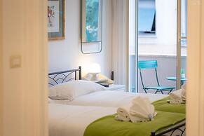 Clodia 5 Apartment