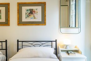 Clodia 5 Apartment