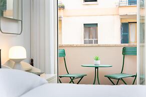 Clodia 5 Apartment