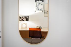 Clodia 5 Apartment