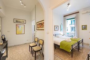 Clodia 5 Apartment