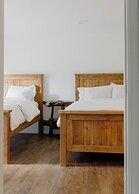 The Hotel Henry