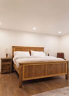 The Hotel Henry