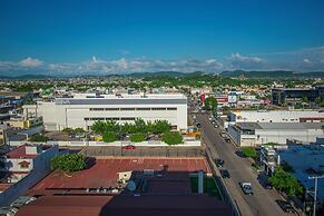 Makeva Condos - Near Malecon