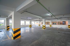 Makeva Condos - Near Malecon