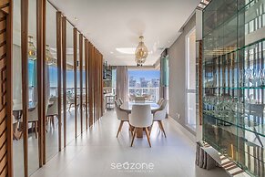 Sophisticated Stay 200m From Praia Brava - EHI