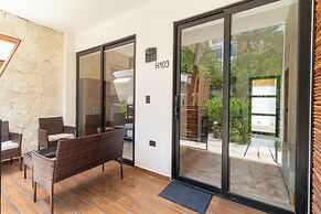 Apt with Private Rooftop Tulum 2 BR