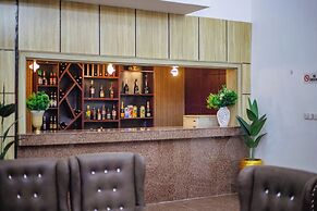 Emsworth Hotel