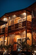 Tranquillo By The Beach - Luxury Wooden