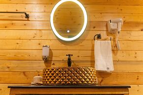 Tranquillo By The Beach - Luxury Wooden