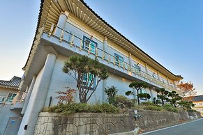 Hidden Hill Bulguksa Hotel