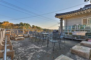 Hidden Hill Bulguksa Hotel