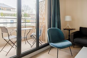 Casteja Modern Residence