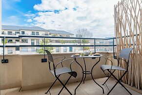 Casteja Modern Residence