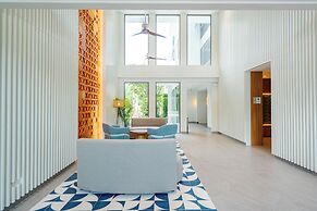 Cozy LakeSide apartments in Laguna