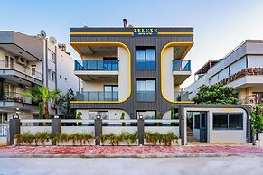Zeluxe Suite Hotel