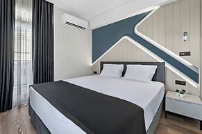 Zeluxe Suite Hotel