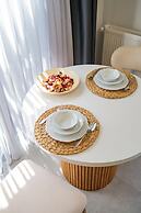 Zeluxe Suite Hotel