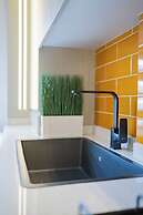 Zeluxe Suite Hotel