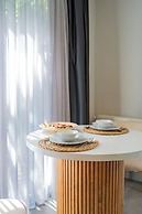 Zeluxe Suite Hotel
