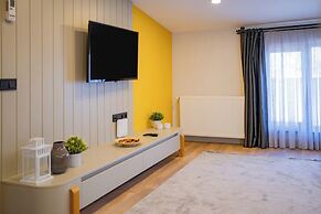 Zeluxe Suite Hotel
