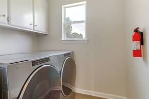 Spacious Home < 3 Mi to Hampton Coliseum!