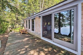 Cozy Lakefront Madison Cabin w/ Dock & Kayaks
