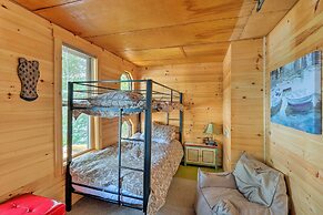 Cozy Lakefront Madison Cabin w/ Dock & Kayaks