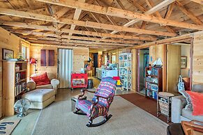 Cozy Lakefront Madison Cabin w/ Dock & Kayaks