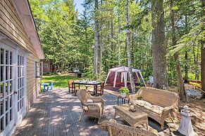 Cozy Lakefront Madison Cabin w/ Dock & Kayaks